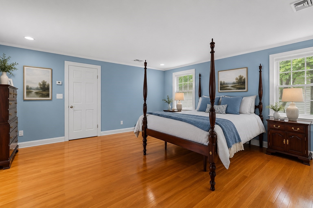 22 Tanglewood Road Wellesley, MA 02481 - Photo 15 of 28