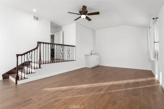 a view of city view and lake view