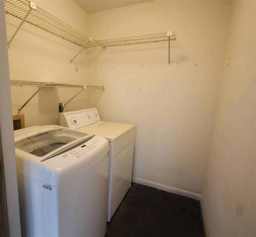 315 Southwest 54th Drive Gainesville, FL 32607 - Photo 33 of 36 a utility room with dryer and washer