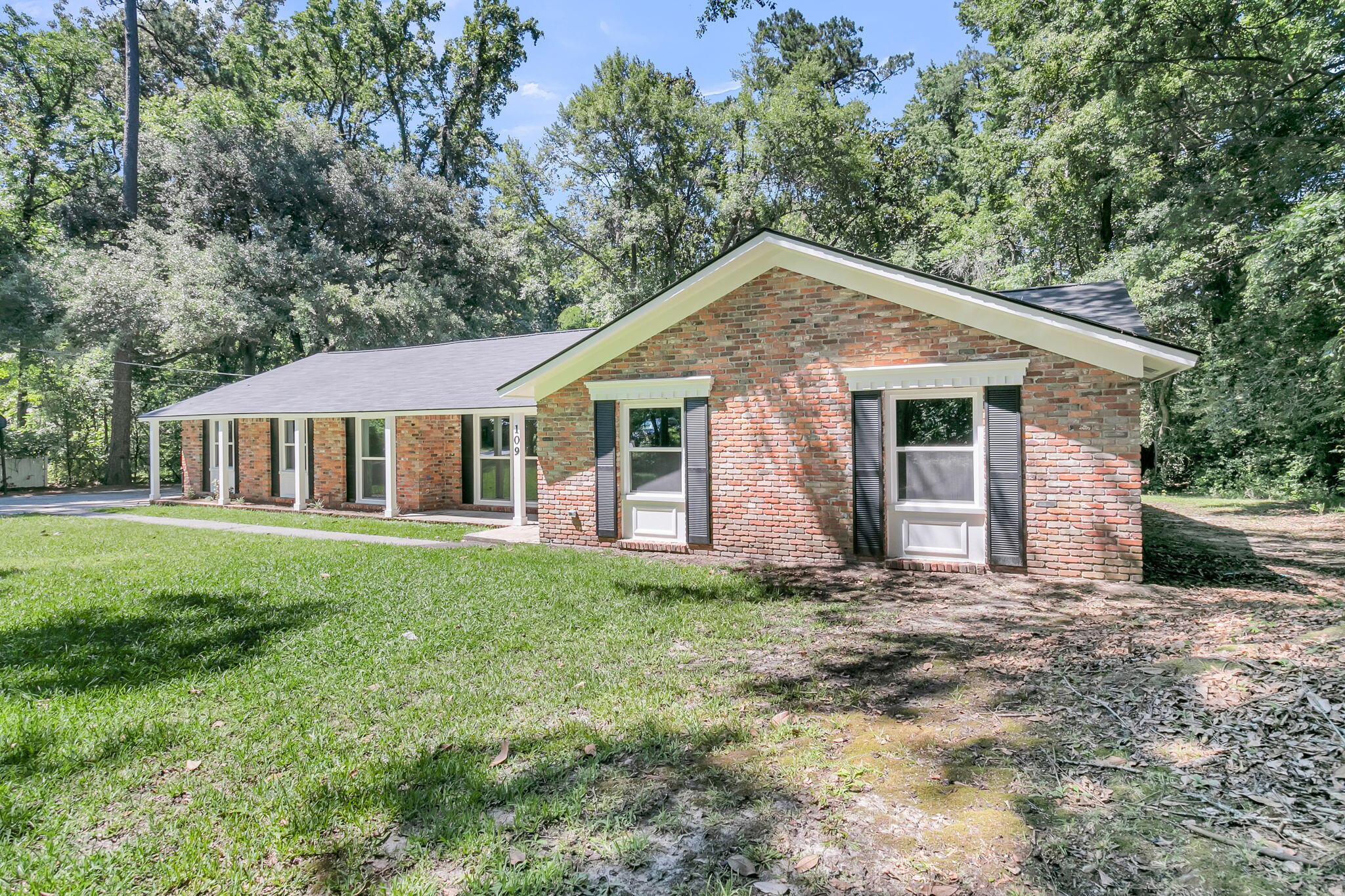 109 Halcyon Road Summerville, SC 29483 - Photo 35 of 45
