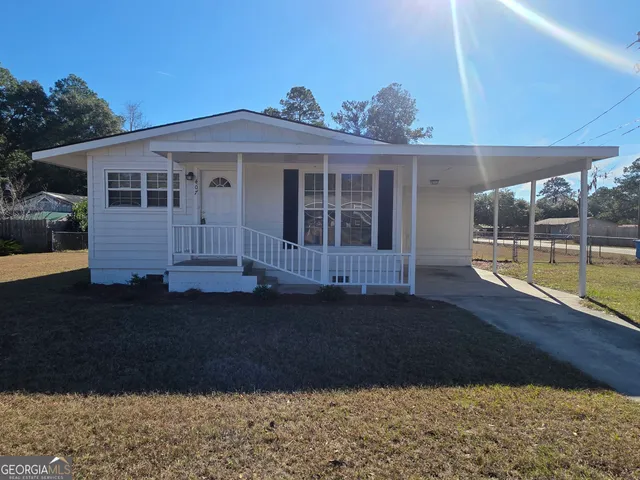 $1,600 | 407 West 9th Street, Rincon, GA 31326