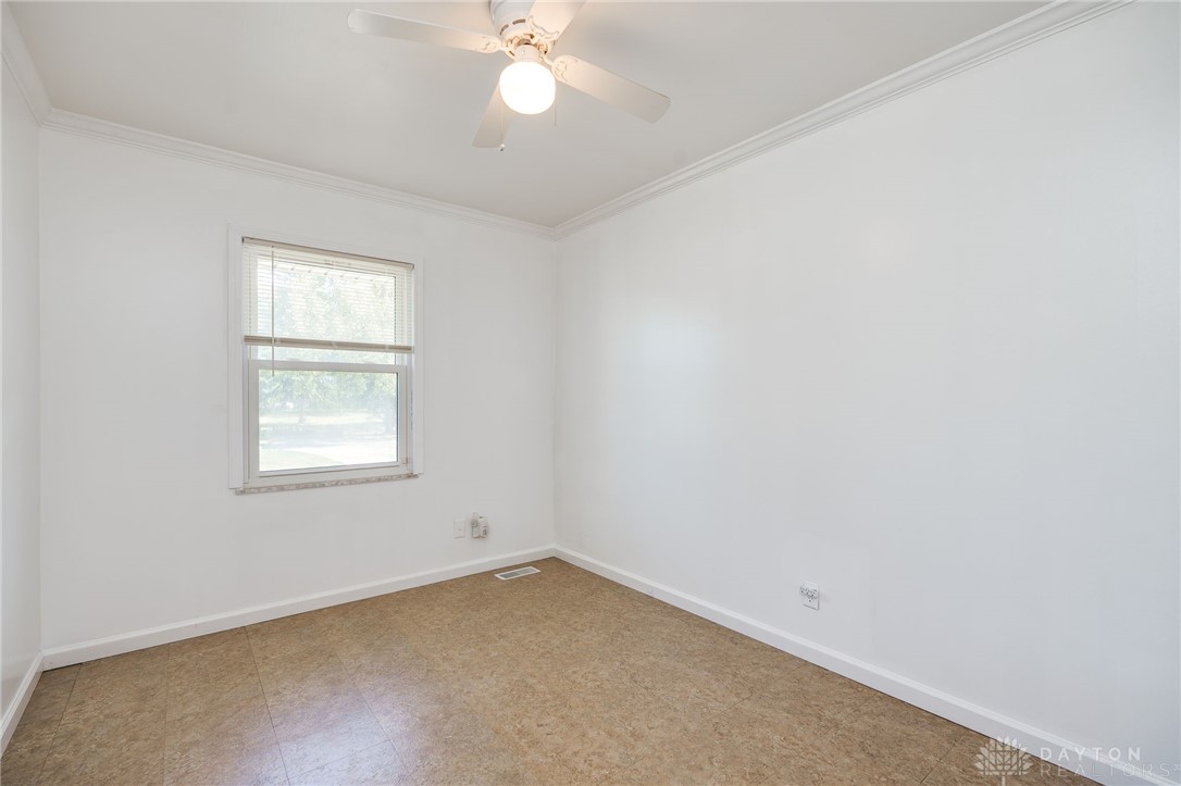 1109 Montgomery Avenue Springfield, OH 45506 - Photo 28 of 63 Bedroom 2 Main Level