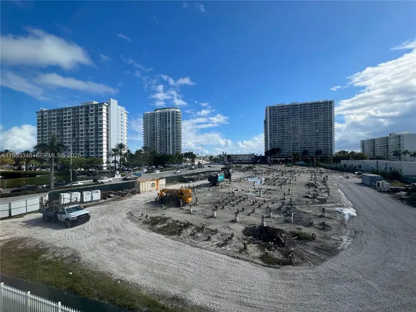 a view of outdoor space yard swimming pool and patio