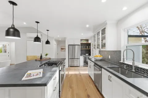 $2,595,000 | 1123 Oak Avenue, St. Helena, CA 94574