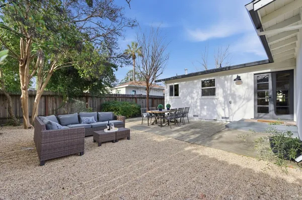 $2,595,000 | 1123 Oak Avenue, St. Helena, CA 94574