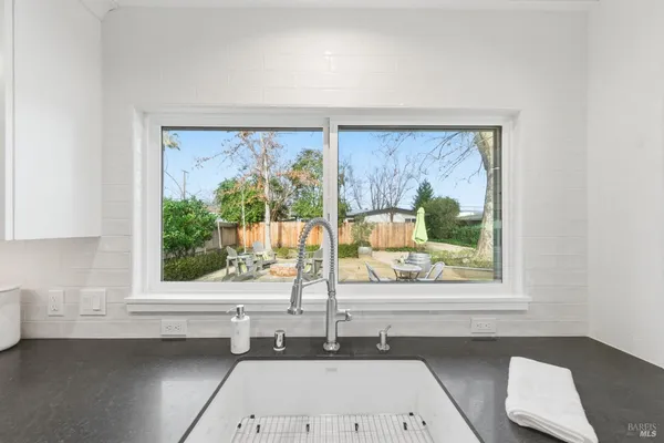 $2,595,000 | 1123 Oak Avenue, St. Helena, CA 94574