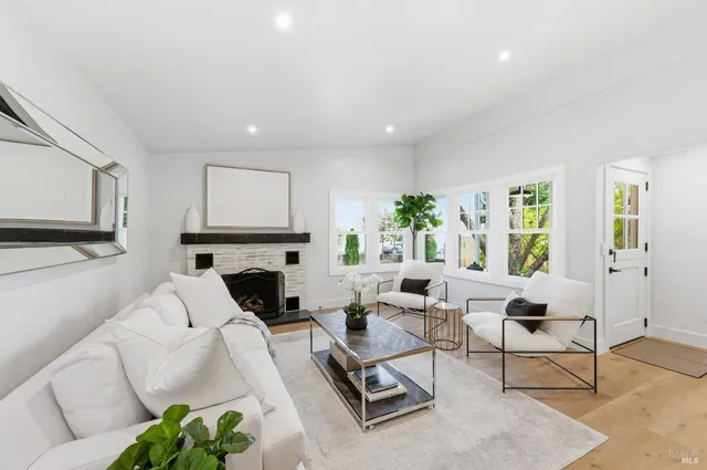 $2,595,000 | 1123 Oak Avenue, St. Helena, CA 94574