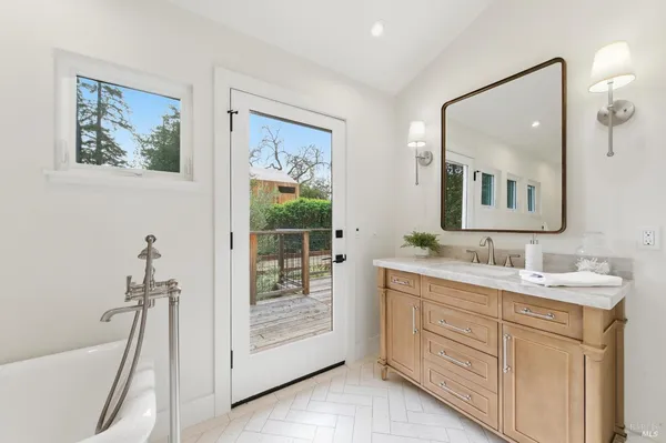 $2,595,000 | 1123 Oak Avenue, St. Helena, CA 94574