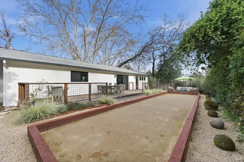 $2,595,000 | 1123 Oak Avenue, St. Helena, CA 94574