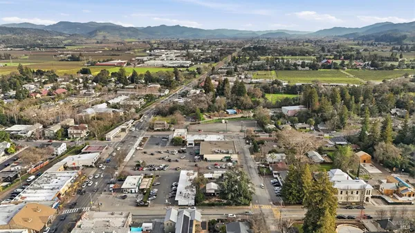 $2,595,000 | 1123 Oak Avenue, St. Helena, CA 94574