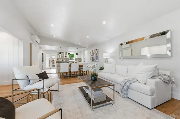 $2,595,000 | 1123 Oak Avenue, St. Helena, CA 94574