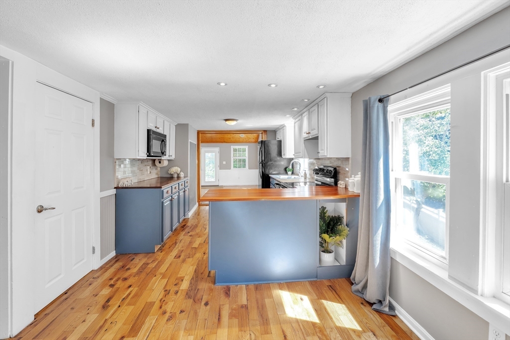 10 West Birch Road Norfolk, MA 02056 - Photo 11 of 42 Gallery Image 11