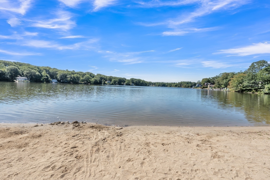 10 West Birch Road Norfolk, MA 02056 - Photo 39 of 42 Gallery Image 39