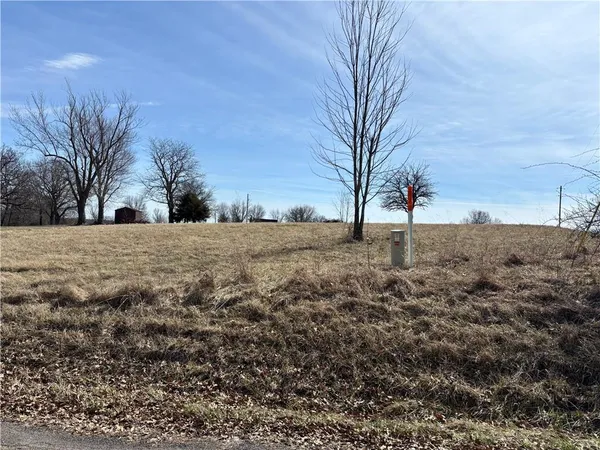 $15,000 | 2500 Lake Viking Terrace, Gallatin, MO 64640