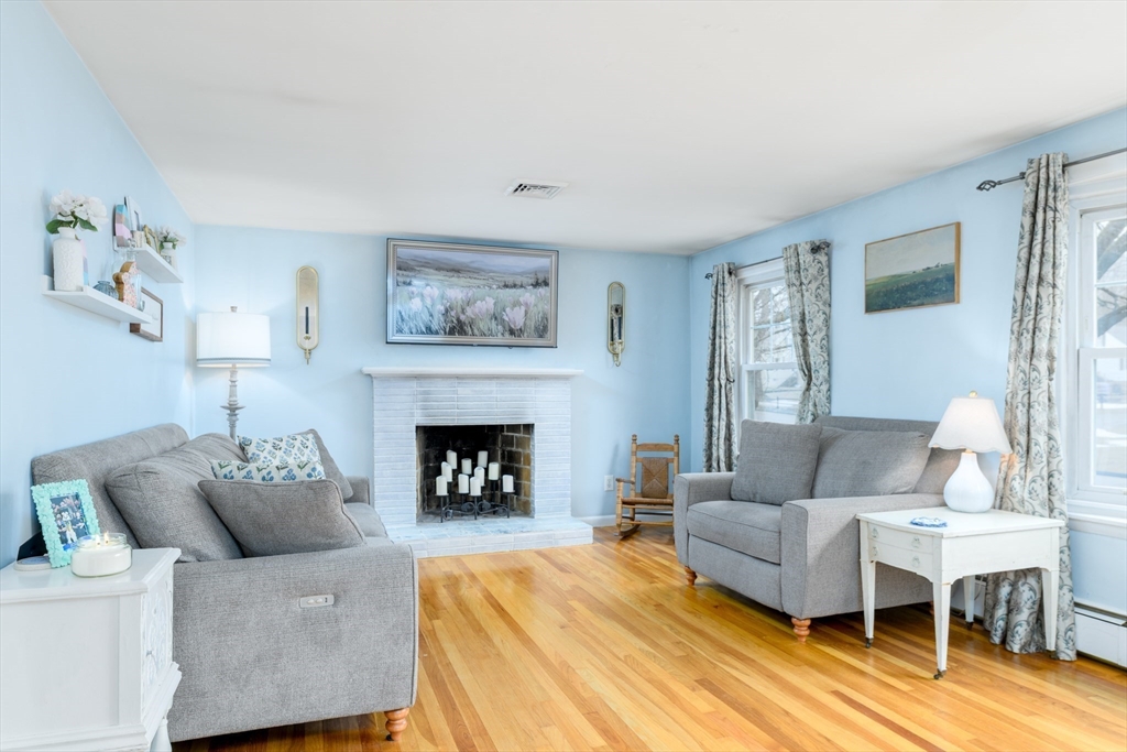 5 Piehl Avenue Worcester, MA 01606 - Photo 15 of 31