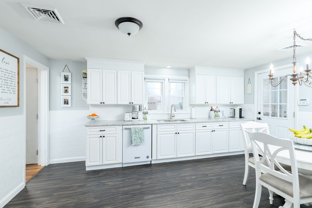 5 Piehl Avenue Worcester, MA 01606 - Photo 21 of 31