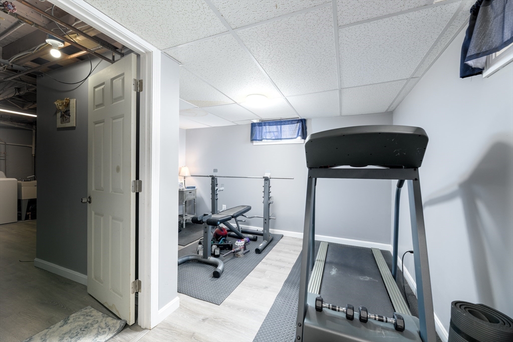 5 Piehl Avenue Worcester, MA 01606 - Photo 27 of 31