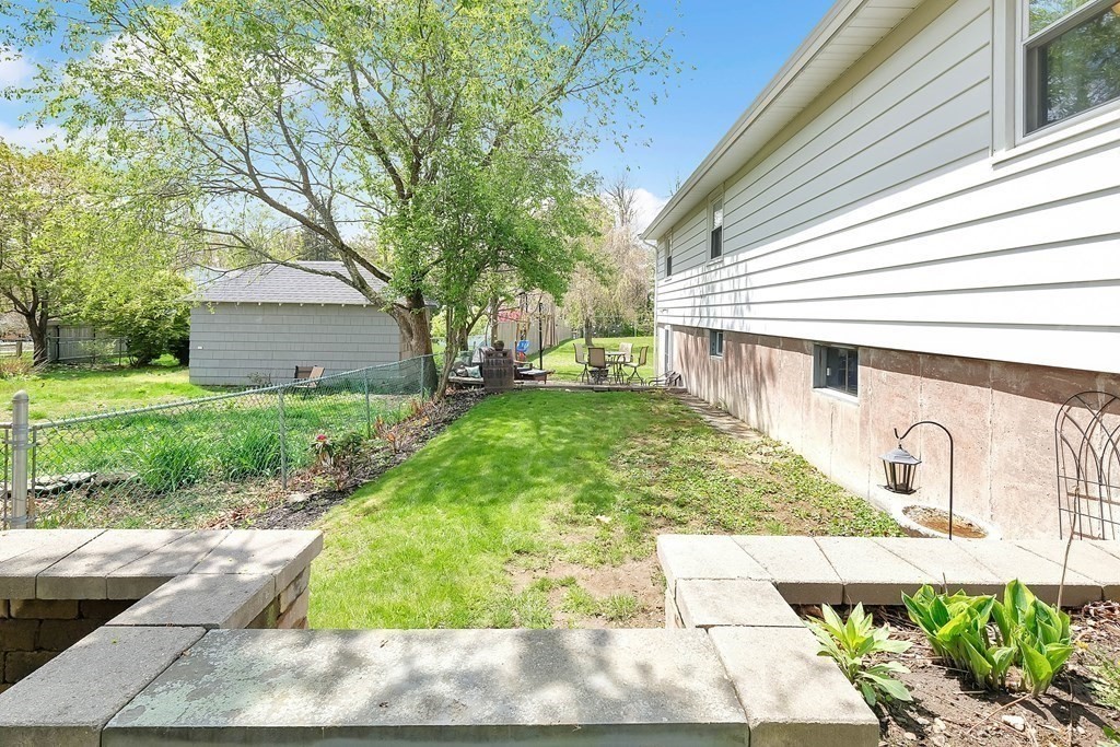 5 Piehl Avenue Worcester, MA 01606 - Photo 7 of 31