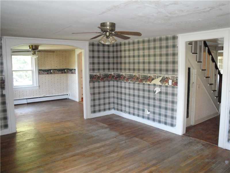1168 Middle Road East Greenwich, RI 02818 - Photo 20 of 25 Living Room.