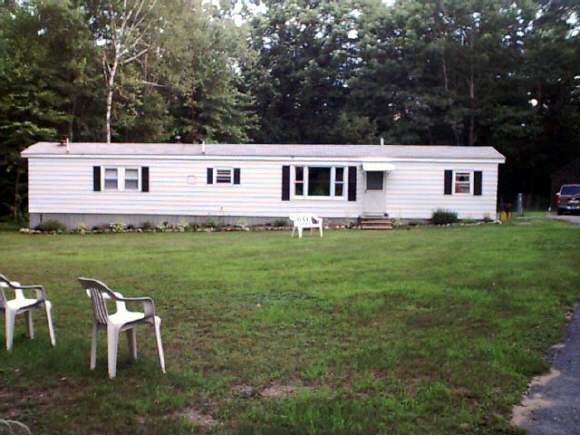 15 Riverside Drive Raymond, NH 03077 - Photo 1 of 1