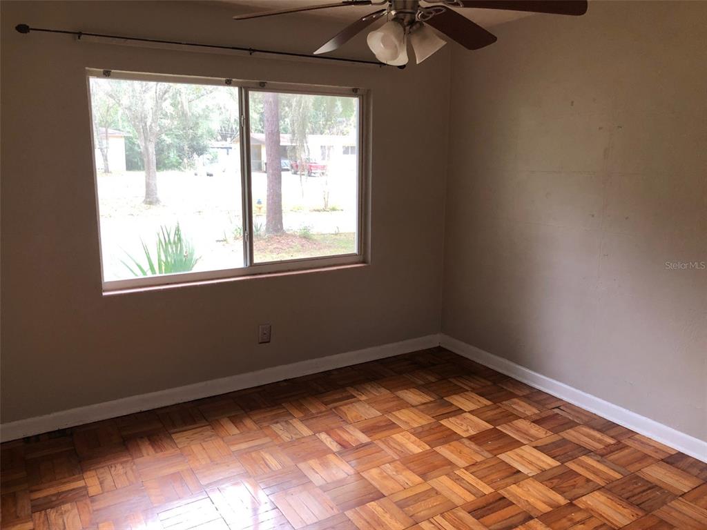 304 Northwest 36th Street Gainesville, FL 32607 - Photo 6 of 11