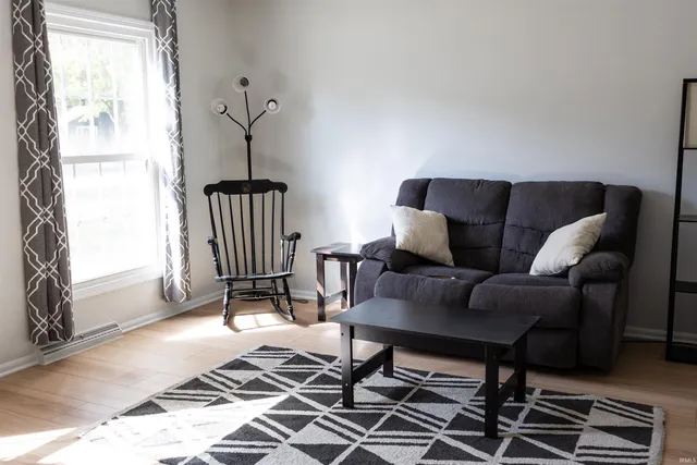 $324,500 | 3130 Bellshire Way, Fort Wayne, IN 46815