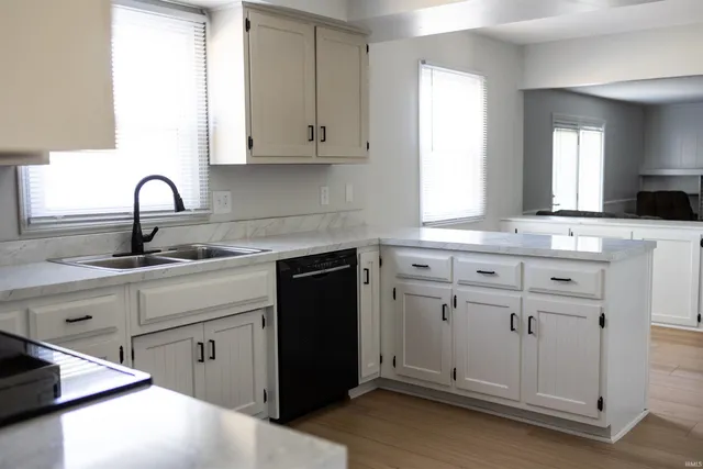 $324,500 | 3130 Bellshire Way, Fort Wayne, IN 46815