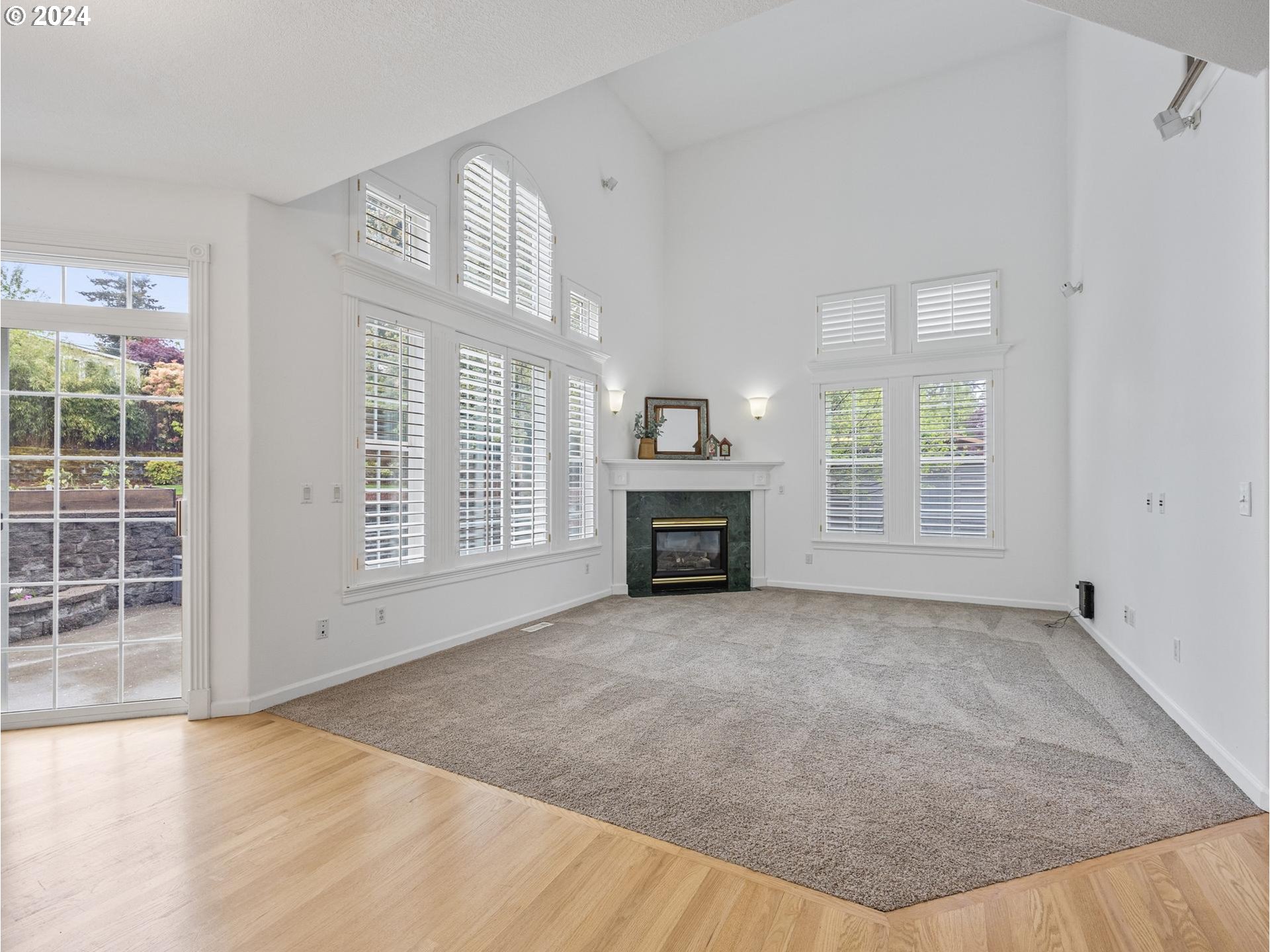 39700 Hood Street Sandy, OR 97055 - Photo 9 of 44 Gallery Image 9