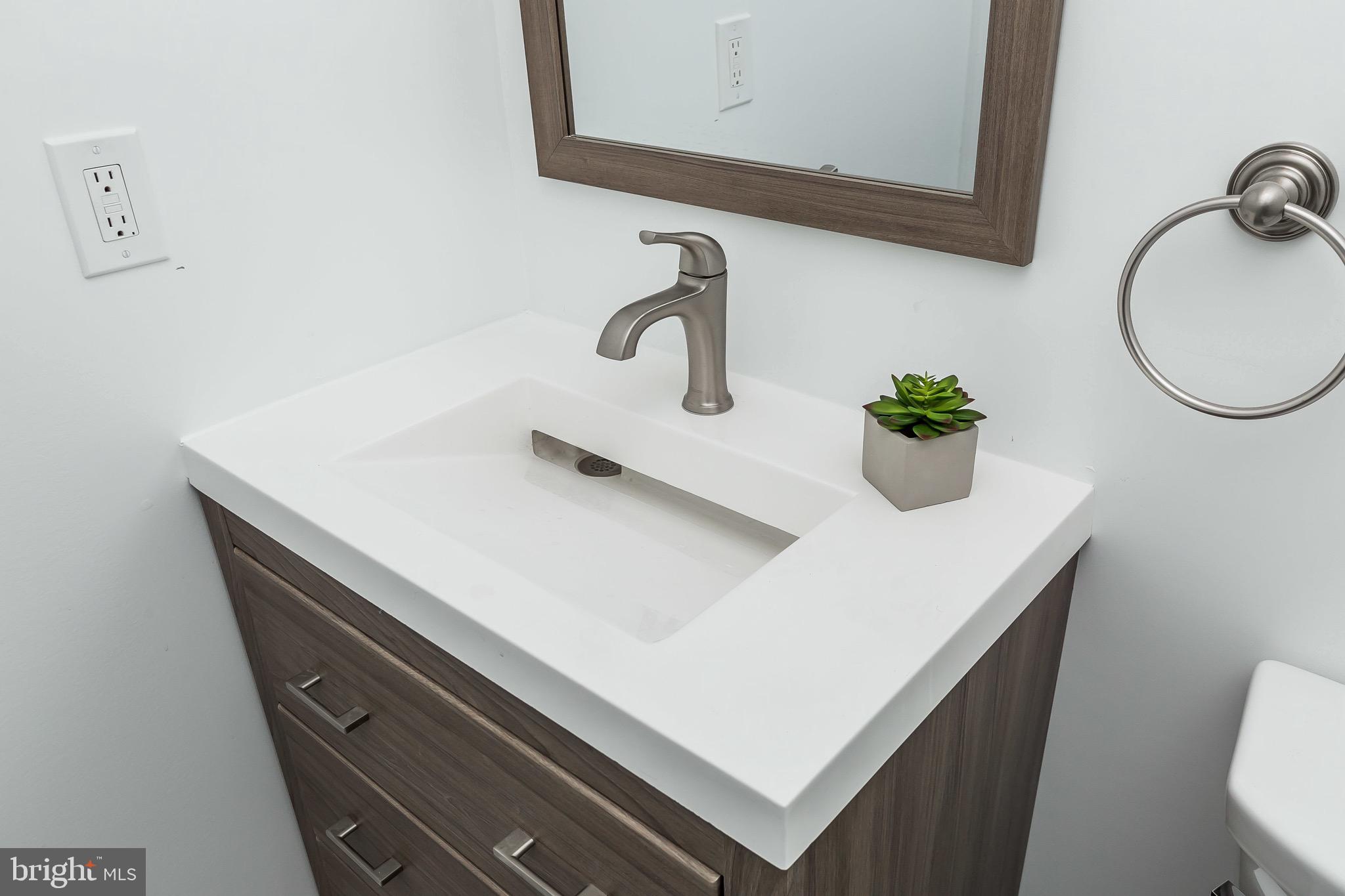 1710 Leslie Road Baltimore, MD 21222 - Photo 14 of 33 Beautiful vanity in bathroom