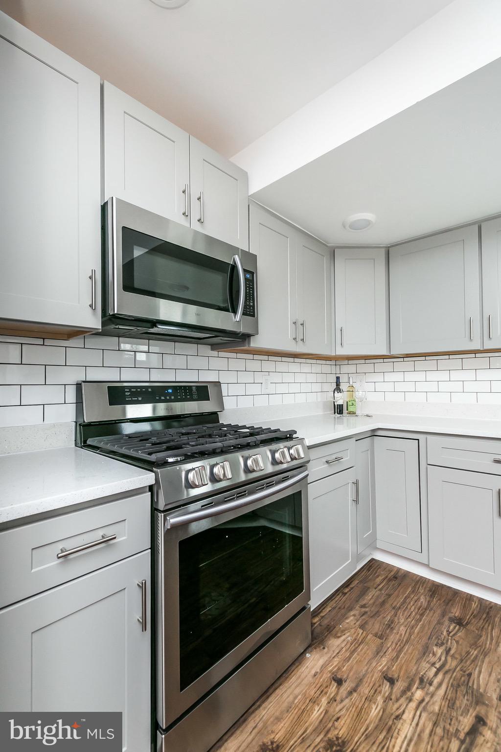 1710 Leslie Road Baltimore, MD 21222 - Photo 7 of 33 Stainless steel appliances