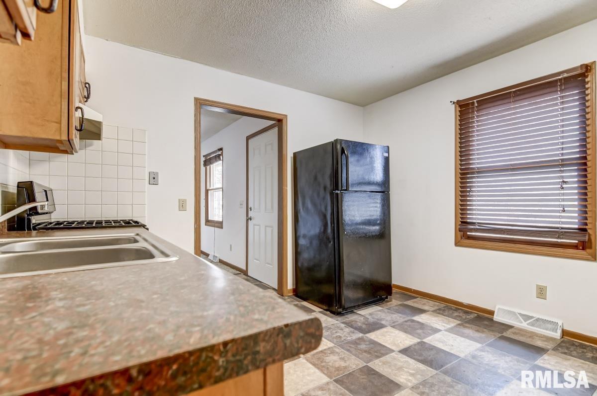 1809 North 20th Street Springfield, IL 62702 - Photo 15 of 29