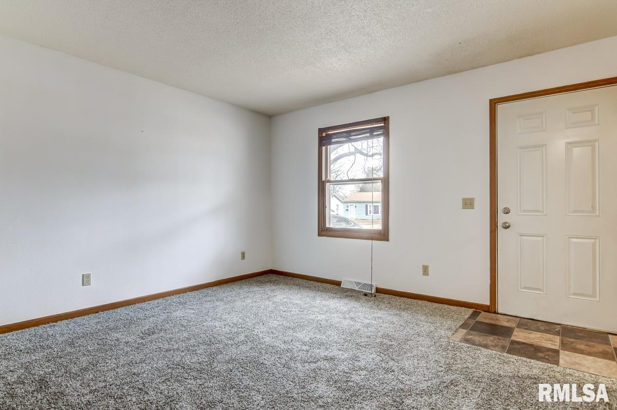 1809 North 20th Street Springfield, IL 62702 - Photo 6 of 29
