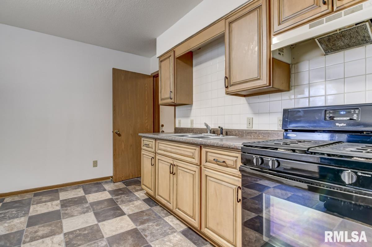 1809 North 20th Street Springfield, IL 62702 - Photo 10 of 29