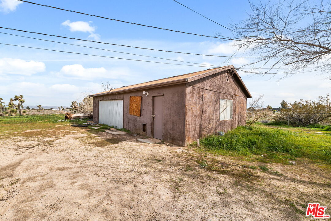 4388 Amador Road Phelan, CA 92371 - Photo 23 of 56 a view of a backyard of the house