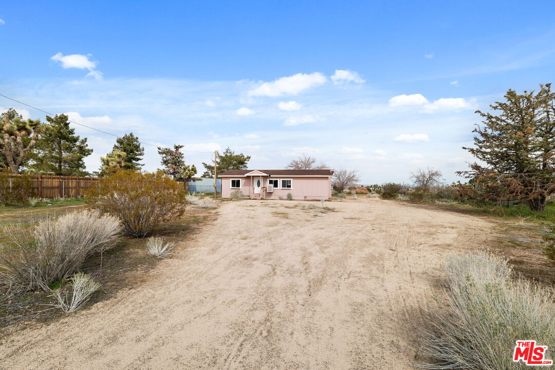 4388 Amador Road Phelan, CA 92371 - Photo 23 of 53