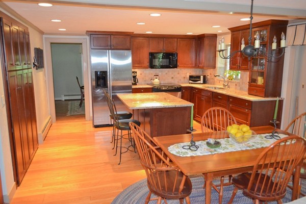 11 Olde Lantern Road Acton, MA 01720 - Photo 4 of 30 Gallery Image 4