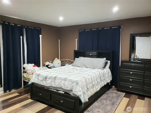 $230,000 | 19522 5th St Court East, Unit 9, Lake Tapps, WA 98391