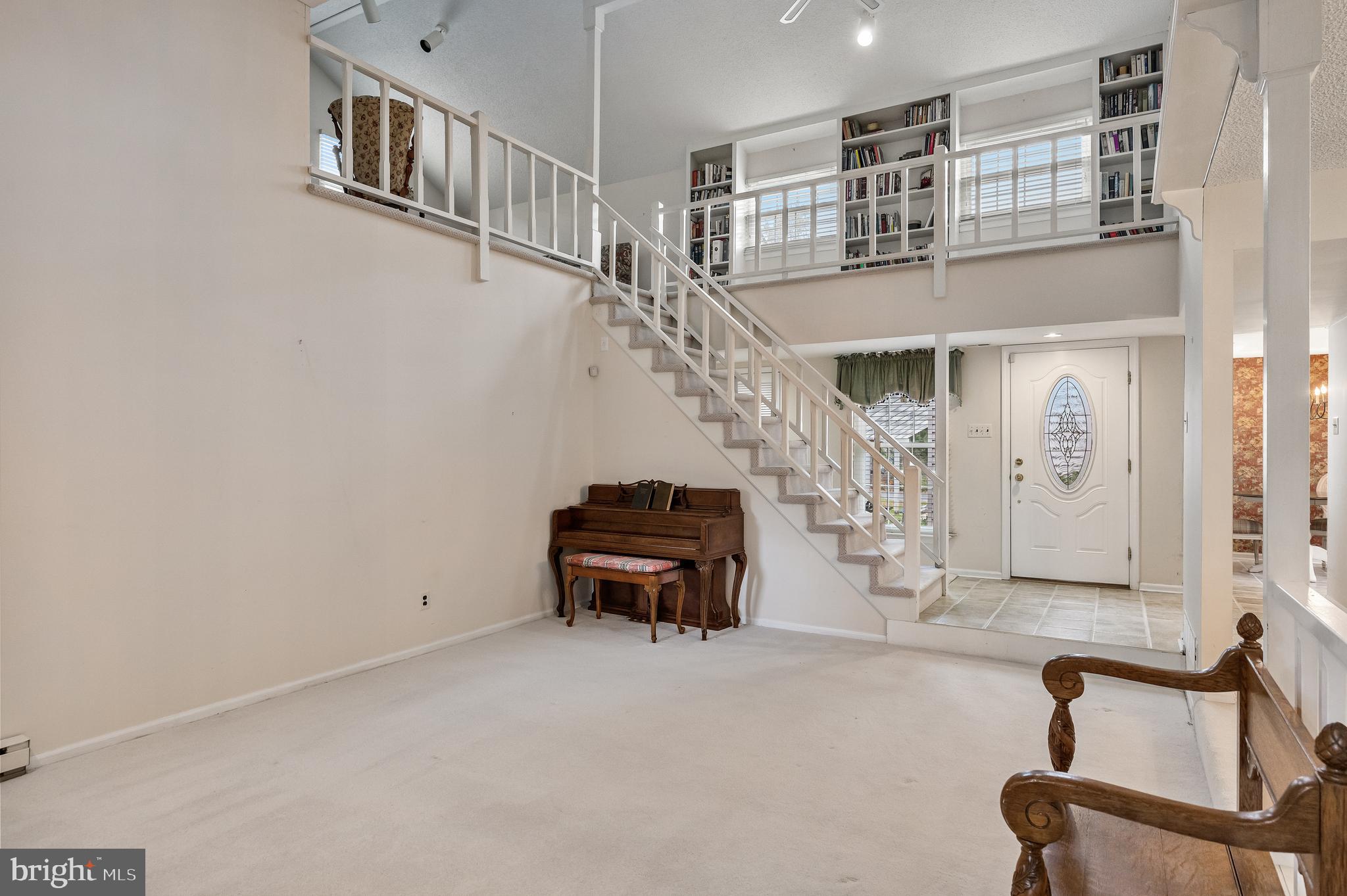 2 Nantucket Court Medford, NJ 08055 - Photo 9 of 32 Large living room