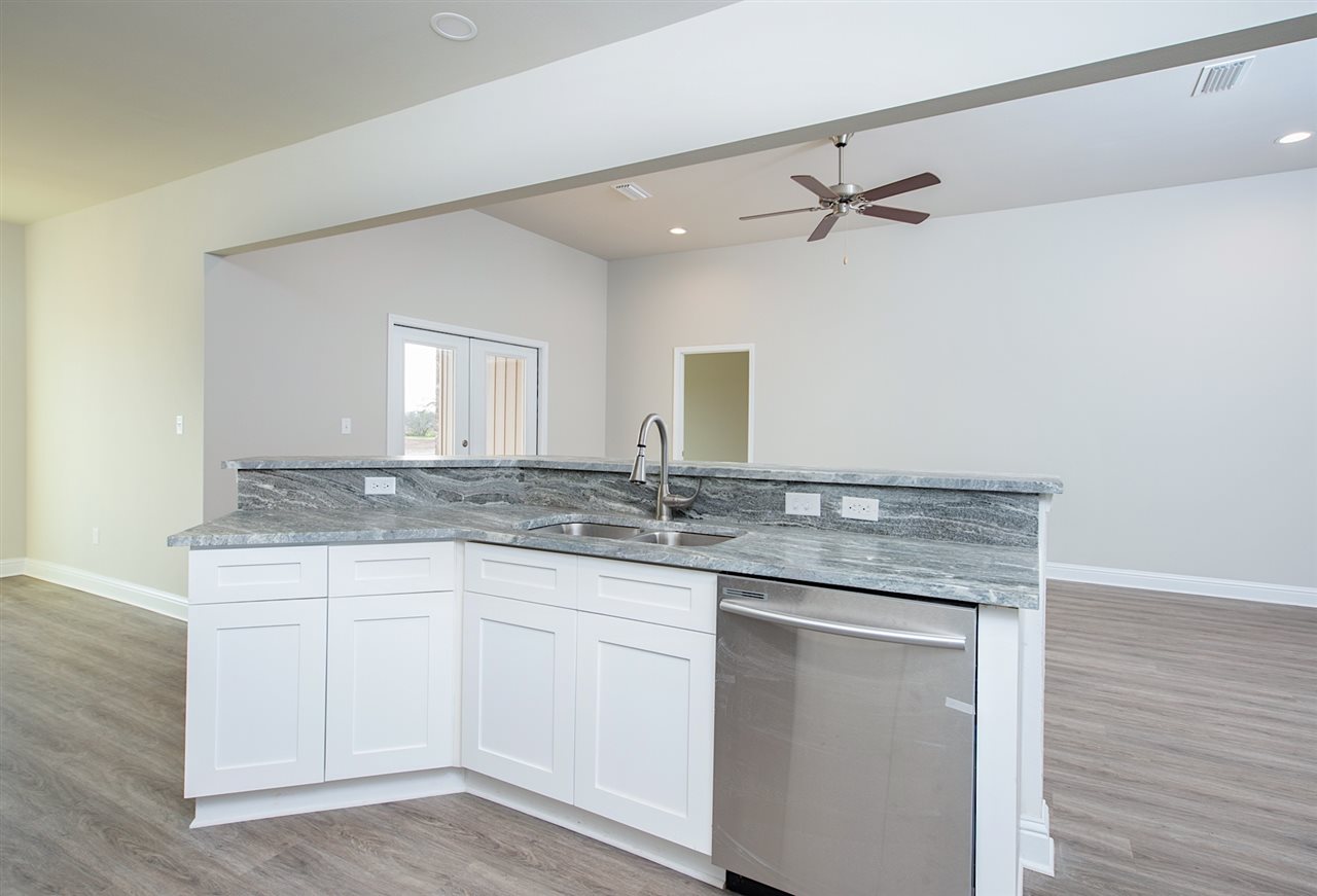 16936 Prado Loop Loxley, AL 36551 - Photo 14 of 33 Kitchen