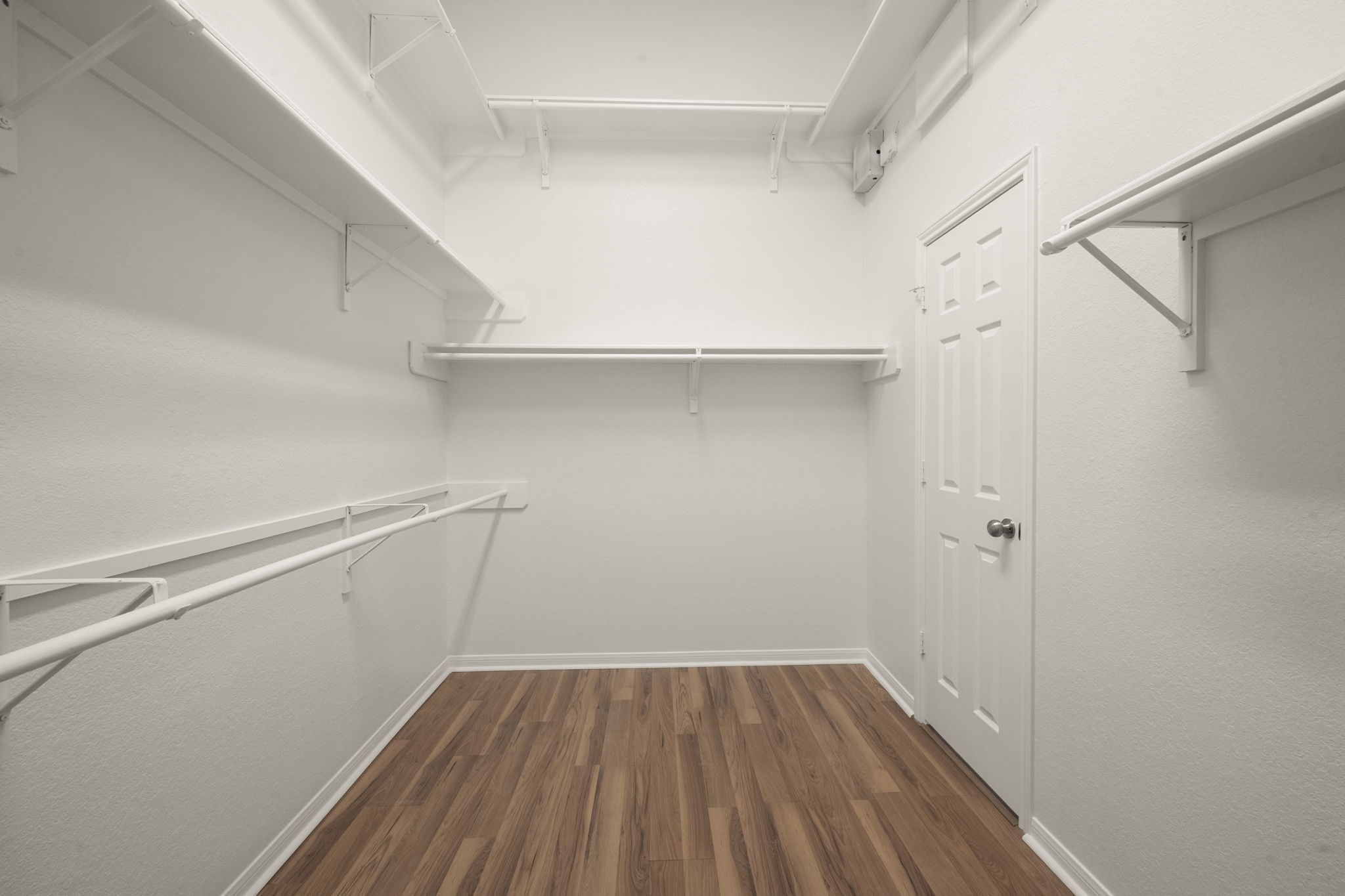 2018 Copperwood Park Lane Spring, TX 77386 - Photo 31 of 33 a view of a room with wooden floor