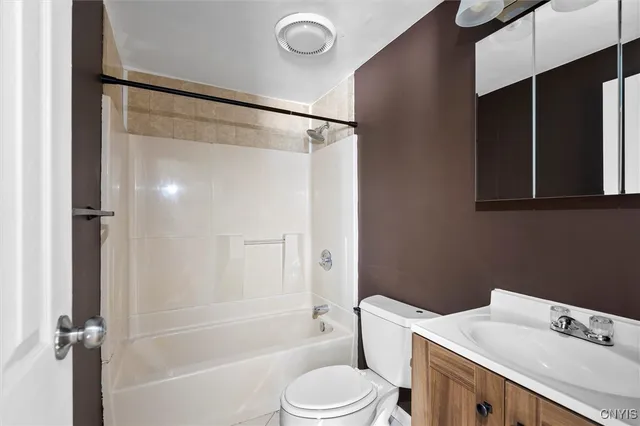 $1,150 | 325 Village Boulevard North, Van Buren, NY 13027