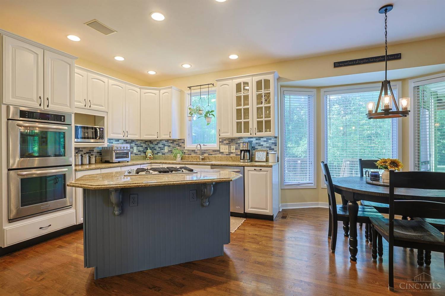 723 Nunner Road Maineville, OH 45039 - Photo 21 of 98 Kitchen boasts lovely breakfast area