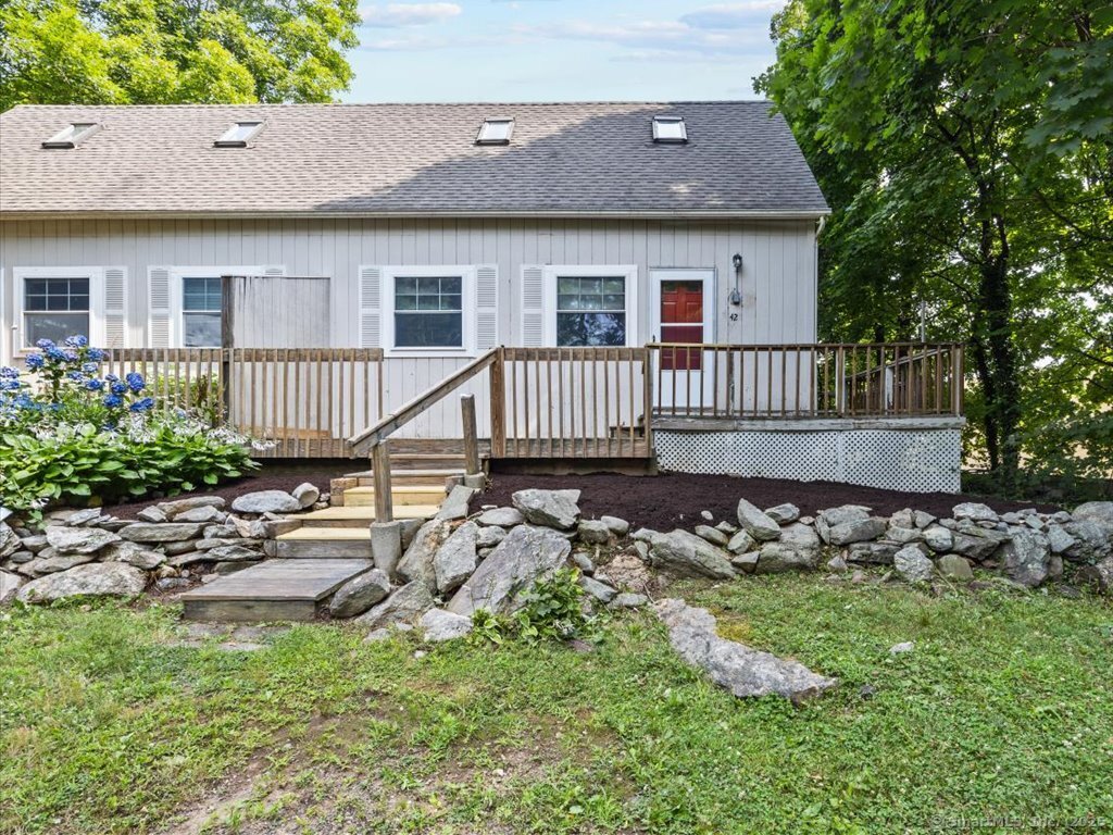 40 Union Street Guilford, CT 06437 - Photo 1 of 1