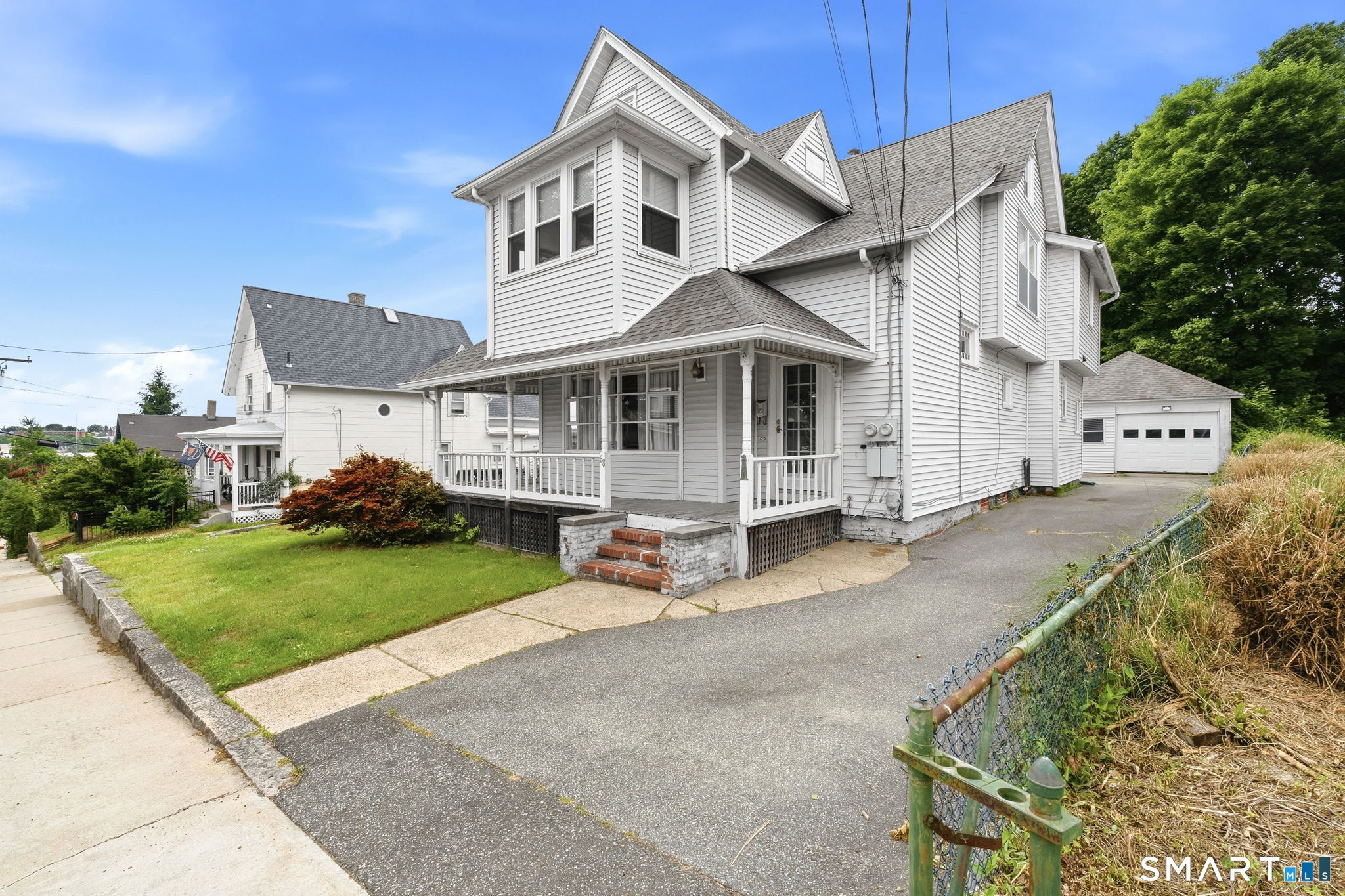 68 School Street Groton, CT 06340 - Photo 4 of 40