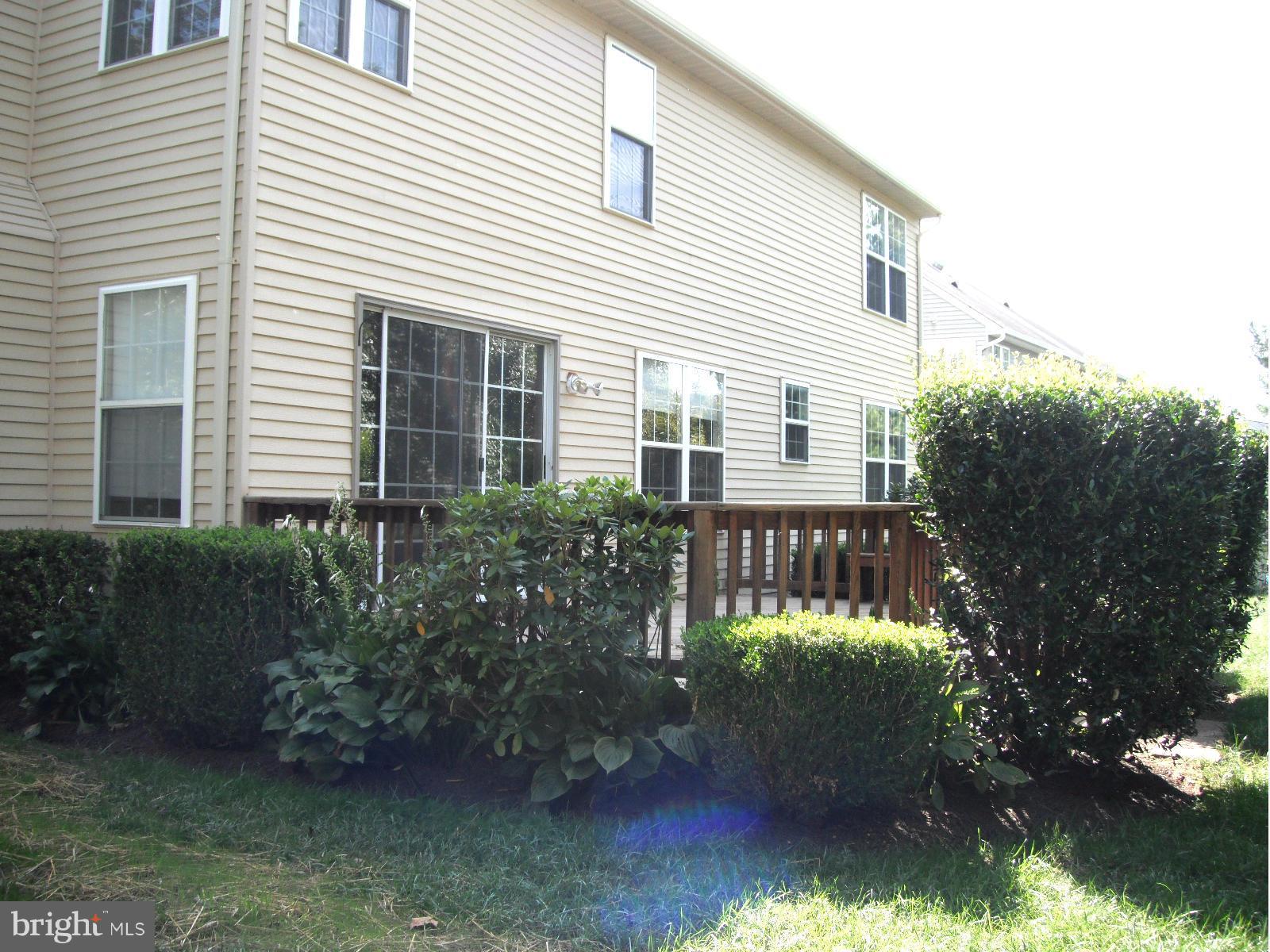 8012 Folkstone Road Manassas, VA 20111 - Photo 17 of 22 Exterior (Rear)