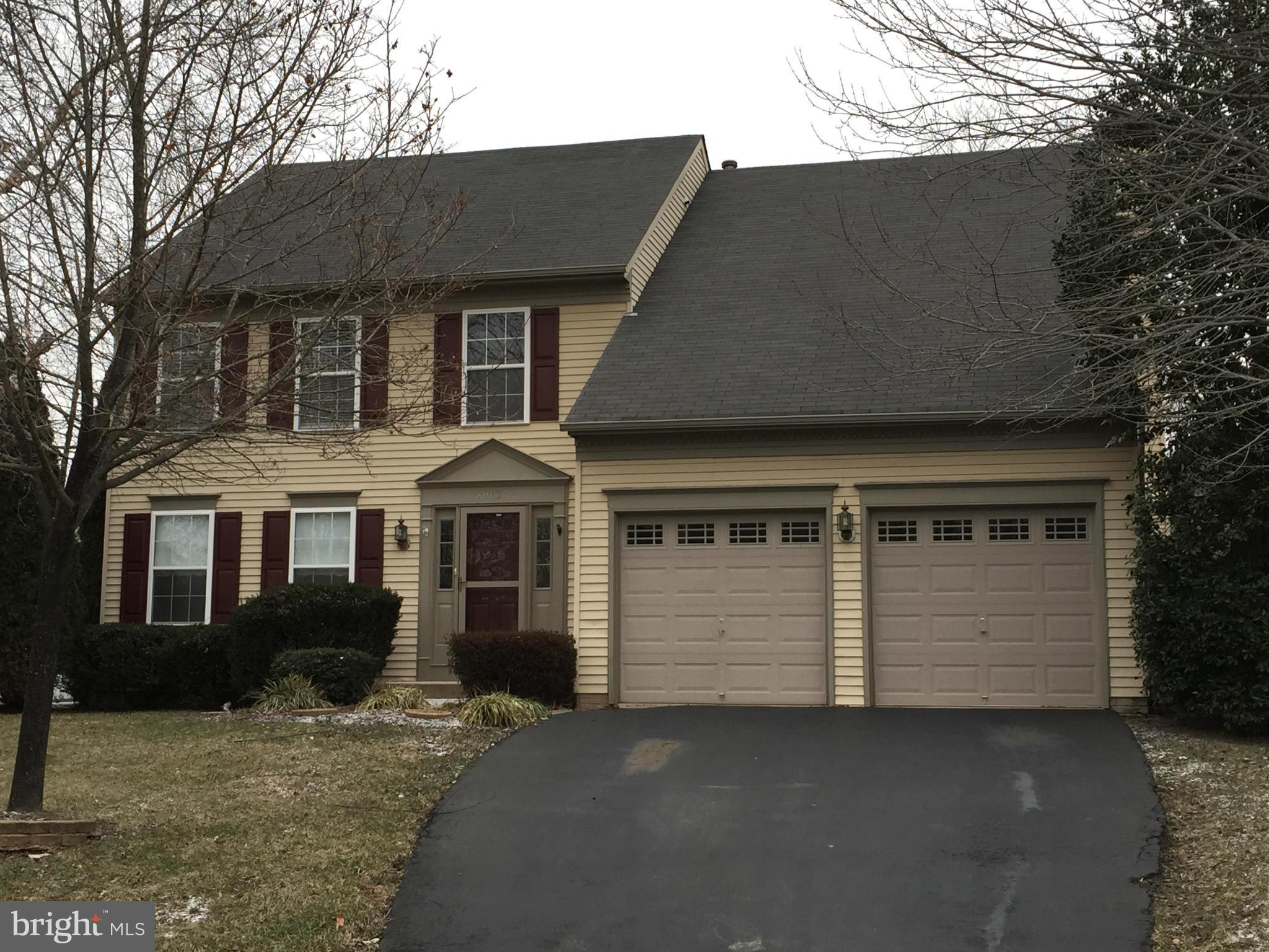 8012 Folkstone Road Manassas, VA 20111 - Photo 21 of 22 Exterior (Front)