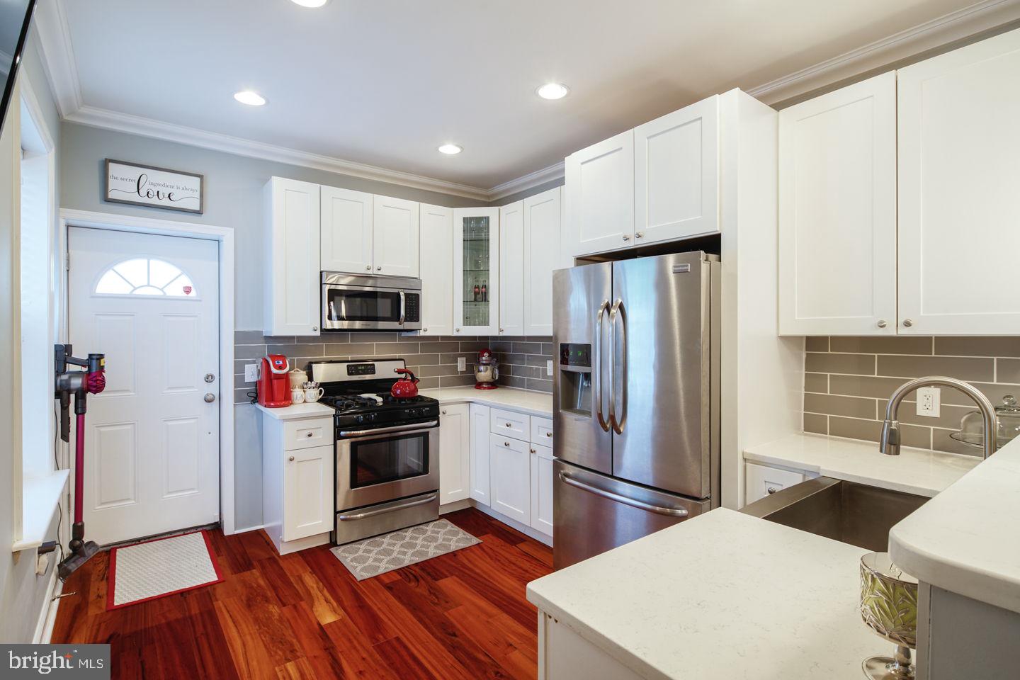 2139 Tasker Street Philadelphia, PA 19145 - Photo 11 of 33