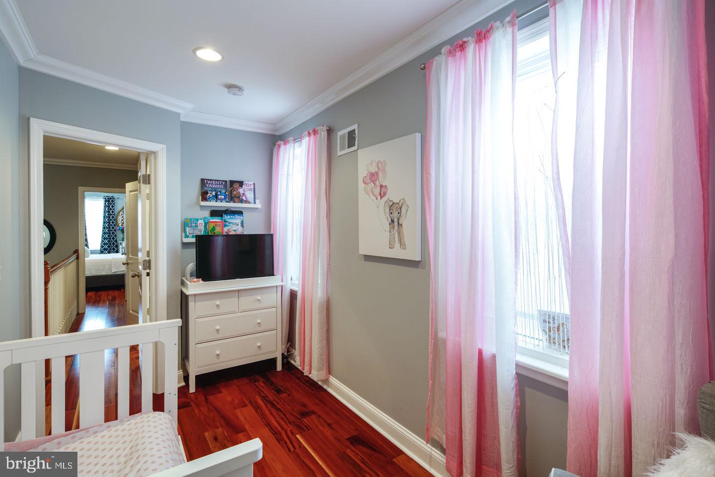 2139 Tasker Street Philadelphia, PA 19145 - Photo 19 of 33