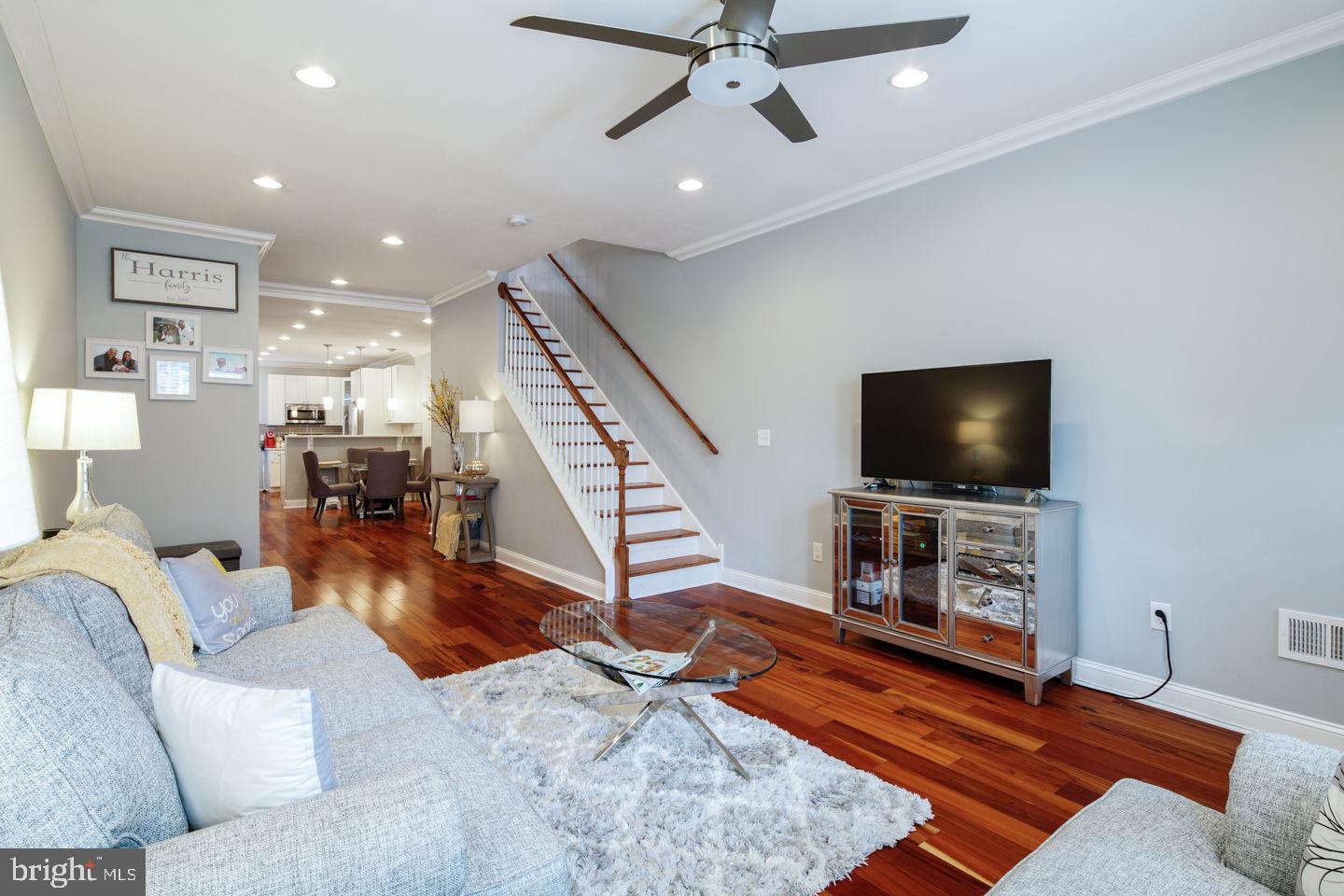 2139 Tasker Street Philadelphia, PA 19145 - Photo 4 of 33