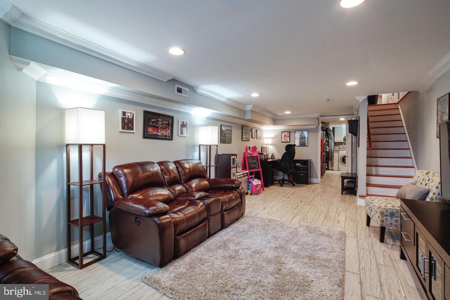2139 Tasker Street Philadelphia, PA 19145 - Photo 31 of 33